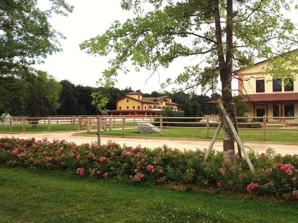 Villa Agriturismo Il Boschetto Ornago Exterior foto